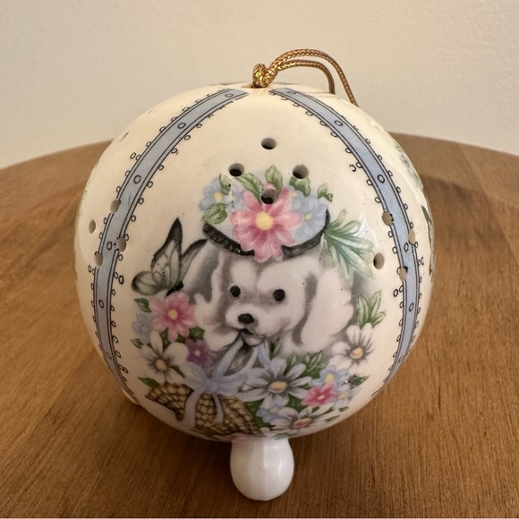 SOLD Vintage Pomander Dog Poodle PedestalFeet Ceramic Treasure Masters Christmas - Picture 3 of 12